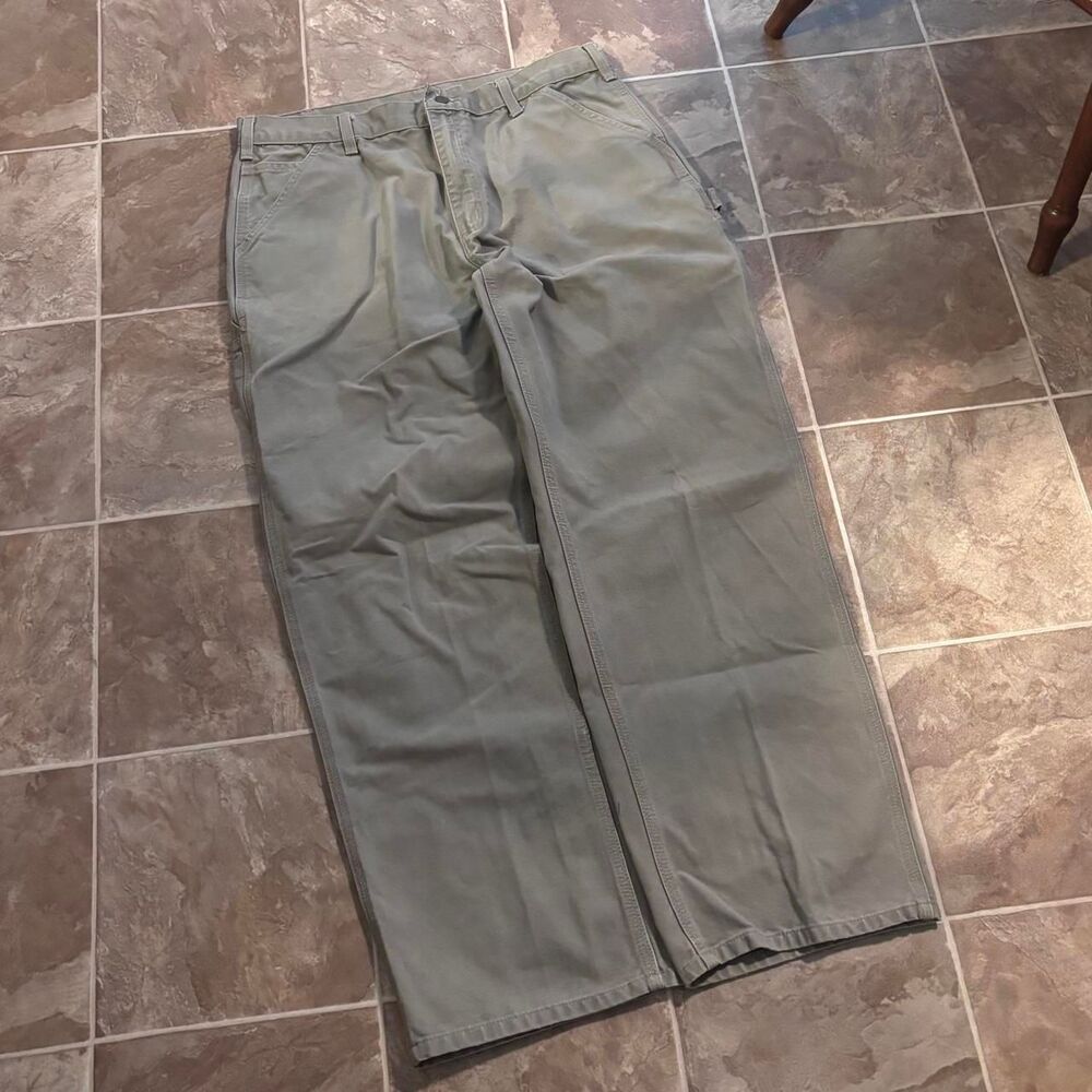 Vintage 2000s Y2K baggy Carhartt khaki workwear pants, cut tag, measures 36x32!